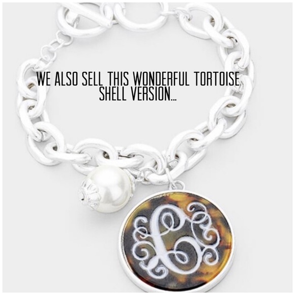 Initial Monogram Linked Chain Toggle Bracelet,NWT - Picture 7 of 7